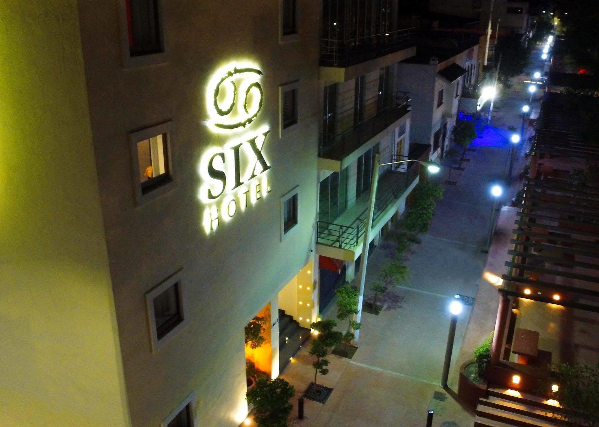 Six Hotel Guadalajara Buitenkant foto